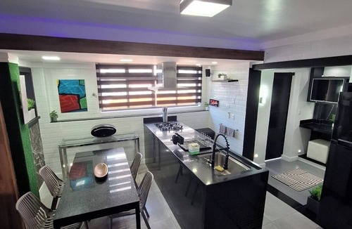 Pompeia Apartment | Ocean View Beachfront Apartment 130m2 Santos