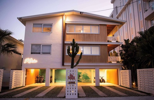 Bilinga Apartment | Ocean View Bilinga Stay | Sauna, E-Bikes, Surf