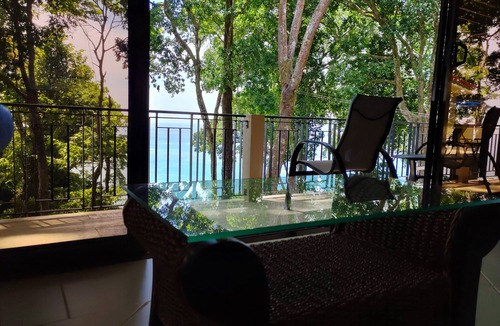 Dominicalito Villa | Ocean view Casa Gauguin. Forget your worries in this spacious and serene space.