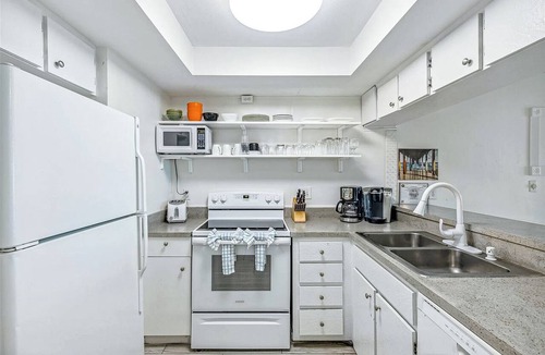 Avon By The Sea Condo | Ocean View Condo Close to the Pier on the Beach!