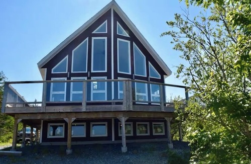 Brigus South Cottage | Ocean‑View Cottage w/Whale & Iceberg Spotting – 5 Min to East Coast Trail