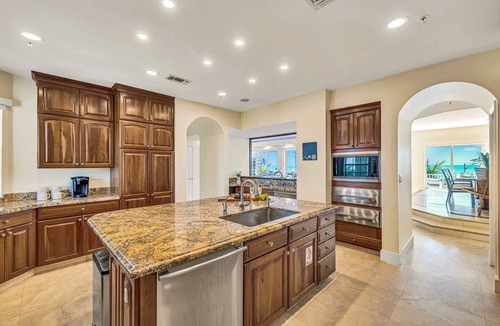 Islamorada Apartment | Ocean View Duplex Penthouse | Retreat amenities: tennis court, heated Pool | Vista Key One