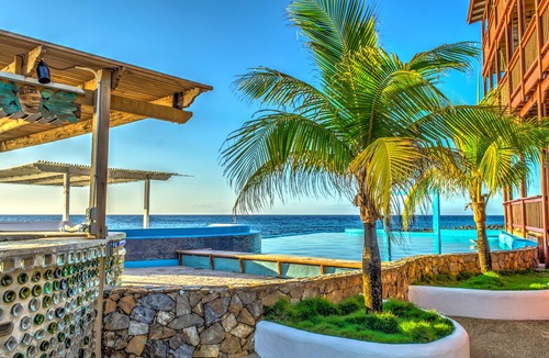 Gibson Bight Resort | Ocean View