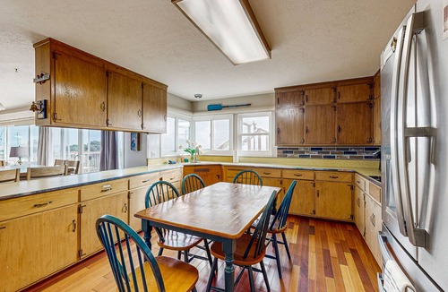 Bodega Bay House | Ocean View Home w/Private Hot Tub, Wood Stove, Large Deck & Yard - 2 Dogs OK