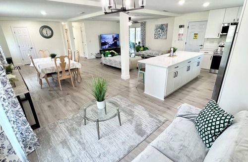 Orange Park House | Ocean view/HugePool/17/i295/NAS: Up to 12guest/4beds2baths