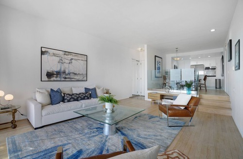 Los Angeles County Condo | *Ocean View Immaculate Newly Remodeled Walk to Beach Designer Furniture 30 nt mi