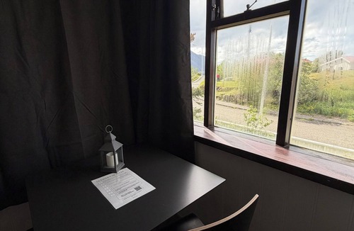 Borgarnes House | Ocean view in delightful Borgarnes with cool views and environment
