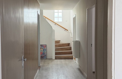 Borgarnes House | Ocean view in delightful Borgarnes with cool views and environment