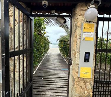 Ingleses do Rio Vermelho Apartment | Ocean View in Ingleses - Beachfront Apt
