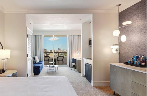 Mid Beach Resort | Ocean View Jr. Suite Oceanfront Resort Fontianbleau Tresor Tower Spa Passes
