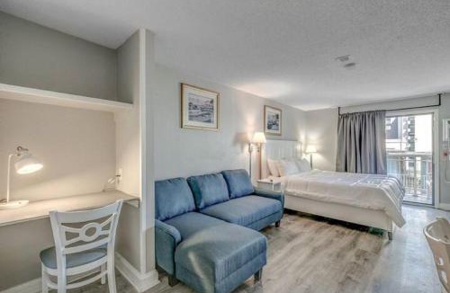 Myrtle Beach House | Ocean View King Suite! Perfect for 2-4 Guests! Sea Mist 50704