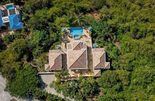Point Rendezvous Villa | Ocean View Luxury all Ensuite Villa
