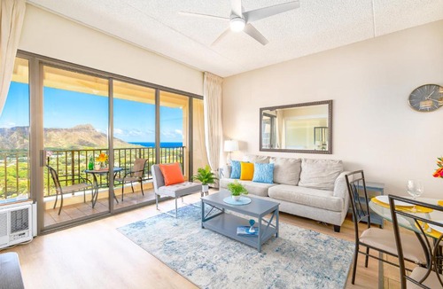 Waikiki Apartment | Ocean View Oasis with Free Parking, A Waikiki Gem!