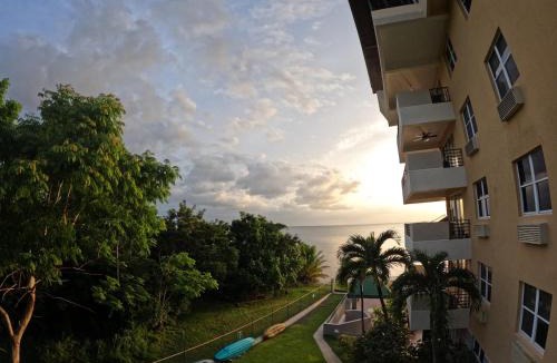 Guanajibo Apartment | Ocean view, pool, GYM, basketball court, WIFI