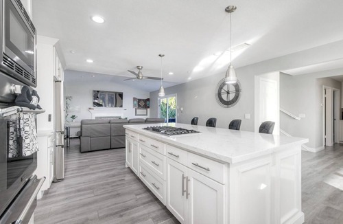 Fire Mountain House | Ocean View Poolside Retreat