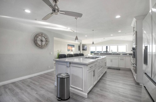 Fire Mountain House | Ocean View Poolside Retreat