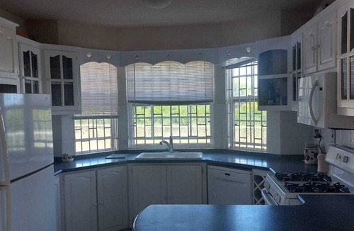 Callendar Condo | Ocean View property in Atlantic Shores on the South Side of the Island.