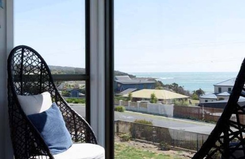 Greens Beach House | Ocean View Retreat at Greens Beach