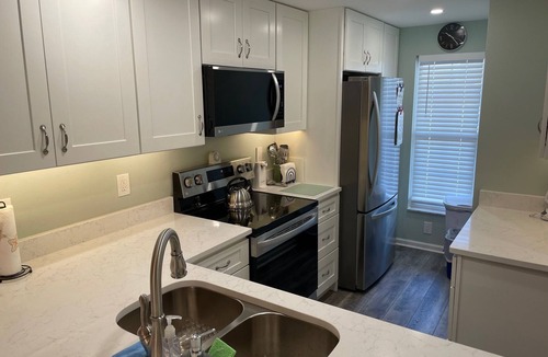 Point East Condo | Ocean View Second Floor 2/2
