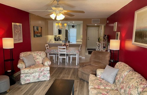 Point East Condo | Ocean View Second Floor 2/2
