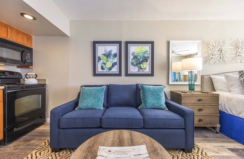 Kahana Condo | Ocean View Studio at Royal Kahana 318