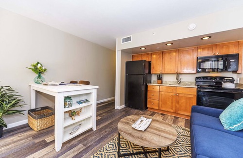 Kahana Condo | Ocean View Studio at Royal Kahana 318