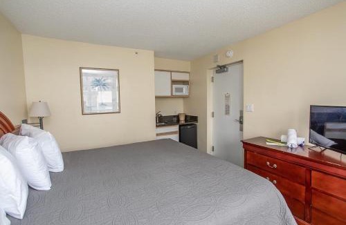 Myrtle Beach House | Ocean View Studio King Suite Boardwalk Resort Unit 540 Sleeps 2