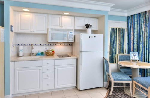 Ortona Park Condo | Ocean View Studio | Private Balcony | Pool-Hot Tub