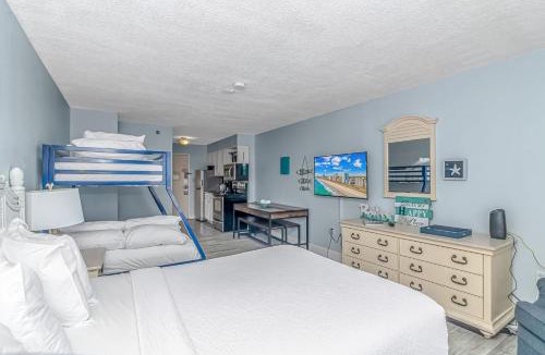 Myrtle Beach House | Ocean View Studio with 3 Beds! Sea Mist 51303