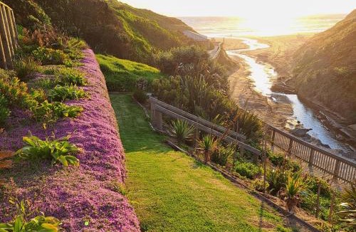 Baylys Beach House | Ocean View Terrace