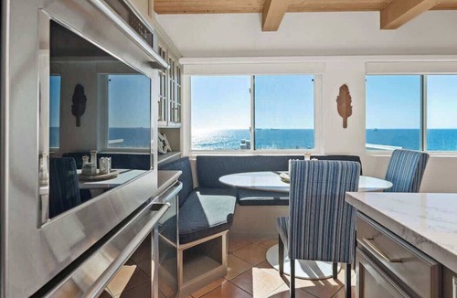El Porto House | Ocean View Townhome | Major international sporting event Stay