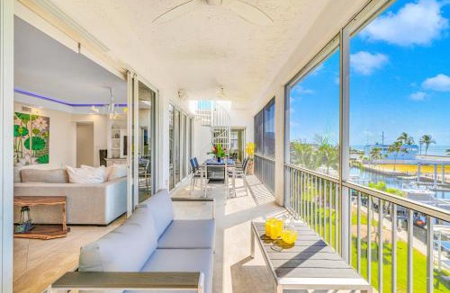 Islamorada Apartment | Ocean View Two Duplex Penthouses Retreat amenities: tennis court heated Pool Vista Key