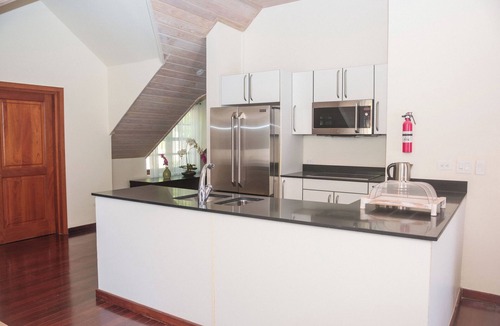 Freetown Villa | Ocean view Villa 521: 2-bedroom villa with stunning beach view