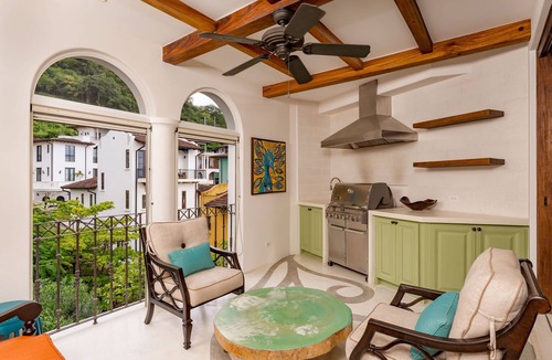 Las Catalinas Apartment | Ocean View with Balcony and Beach Club Access - 34 Plaza Carlota