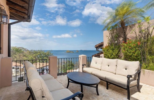 Las Catalinas House | Ocean View with Pool and Beach Club Access - Casa Nelson