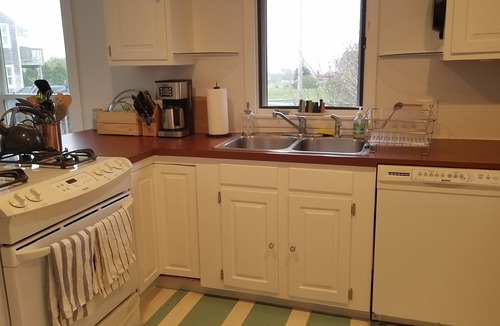 Little Compton House | Ocean views everywhere, walk to beach, bike to town