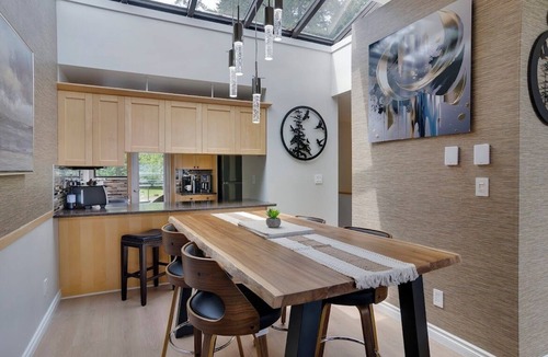 North Oyster Condo | Ocean views, heated pool and private beach on Vancouver Island. Inn of the Sea!