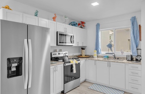 Marathon Condo | Ocean Views Heated Pool King Suite Ocean Isle