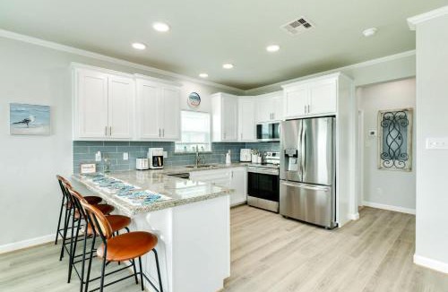 Surfside Beach House | Ocean Views Jetty Access & Family Fun