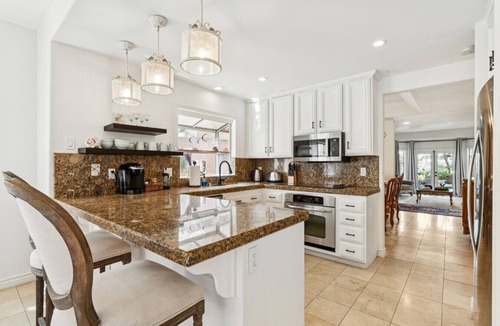 Huntington Beach House | Ocean Views, Steps to Main Street & Beach, 3 Ensuite Bath!