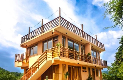 Mazunte Apartment | Ocean Views w/Rooftop Lounge