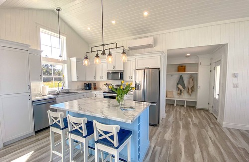 Anglo Rustico Cottage | Ocean Views, Walk to Gorgeous Beach, AC, Village of Rustico Nearby