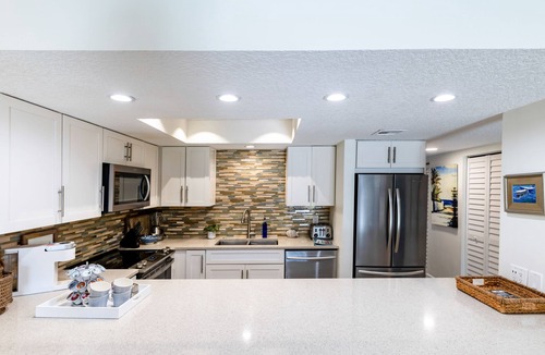 St. Augustine Beach Condo | Ocean Villas Luxury 3 bedrooms/2 baths with huge patio and personal beach cart