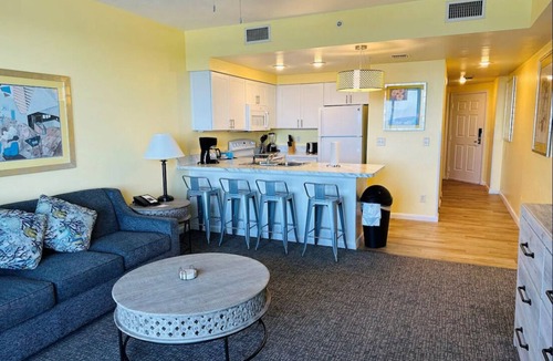 Smith's Memento Resort | Ocean Walk 2bed/2bath Lock Off. Daytona Beach, FL!