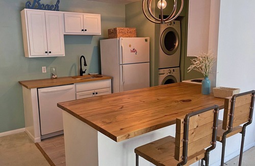 Demere Park Condo | Ocean Walk, perfect location near village and beach!
