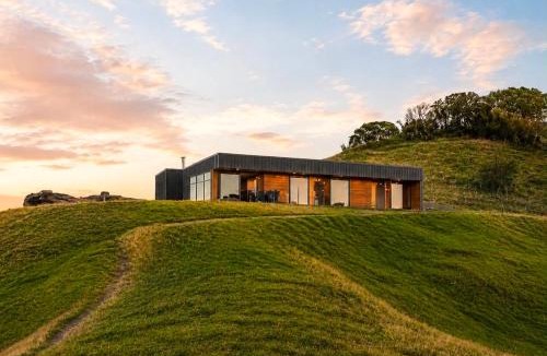 Mahia House | Ocean Waters