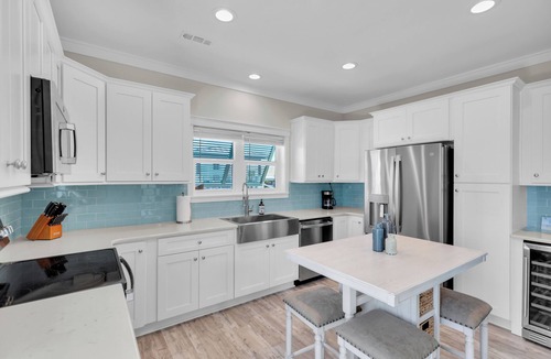 Seabreeze Trailer Park Resort | Ocean Waves Below Your Balcony Stunning 2BR/2BA! Min 28-Day Reservation Required