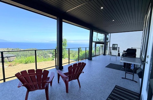 Regional District of Nanaimo House | Ocean Whispers