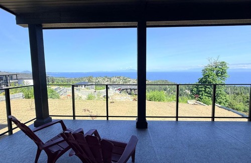 Regional District of Nanaimo House | Ocean Whispers