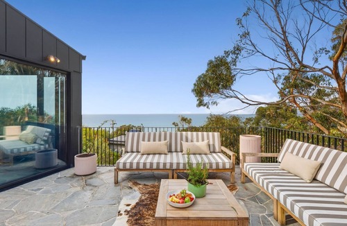 Lorne House | Ocean Winds Lorne - Spacious three-level coastal retreat